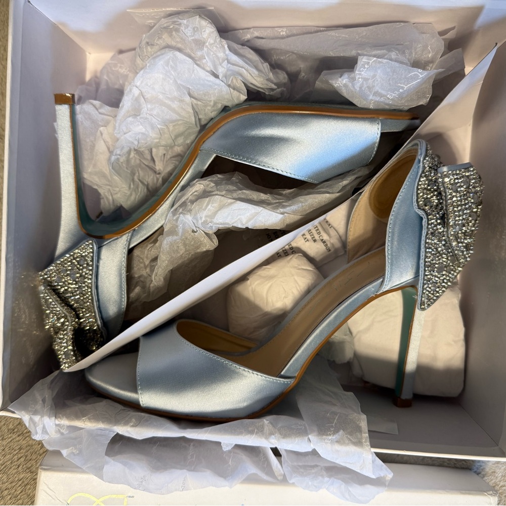 Betsey Johnson X Davids Bridal Collection Light Blue Heels with Sparkling Bow - Picture 5 of 7